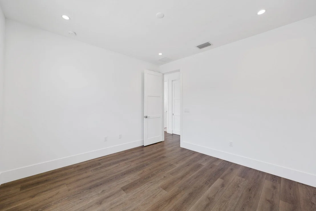 Photo of 655 Kingsbridge Street