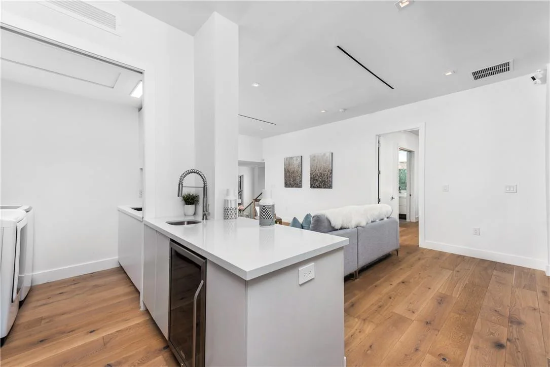 Photo of 4610 Alton Road