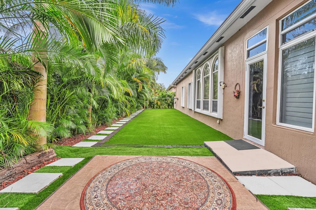 Photo of 21833 Marigot Drive