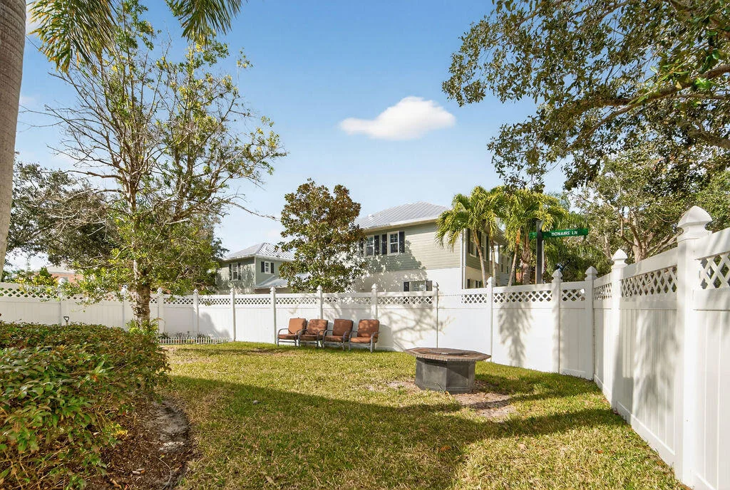 Photo of 102 Bonaire Lane