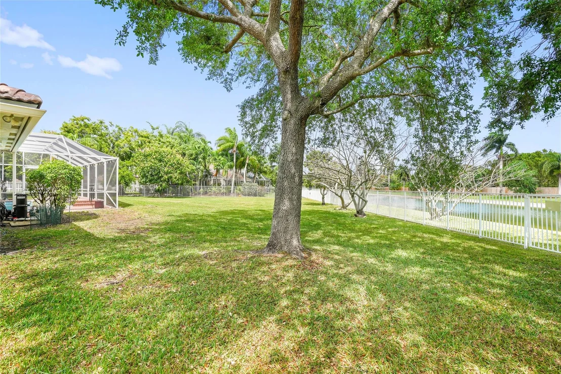 Photo of 16241 Owasco Circle
