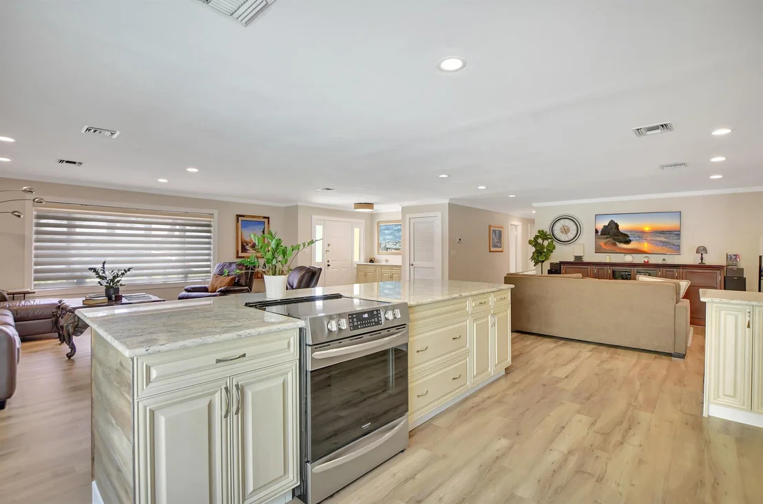 Photo of 1599 Isabel Este Road