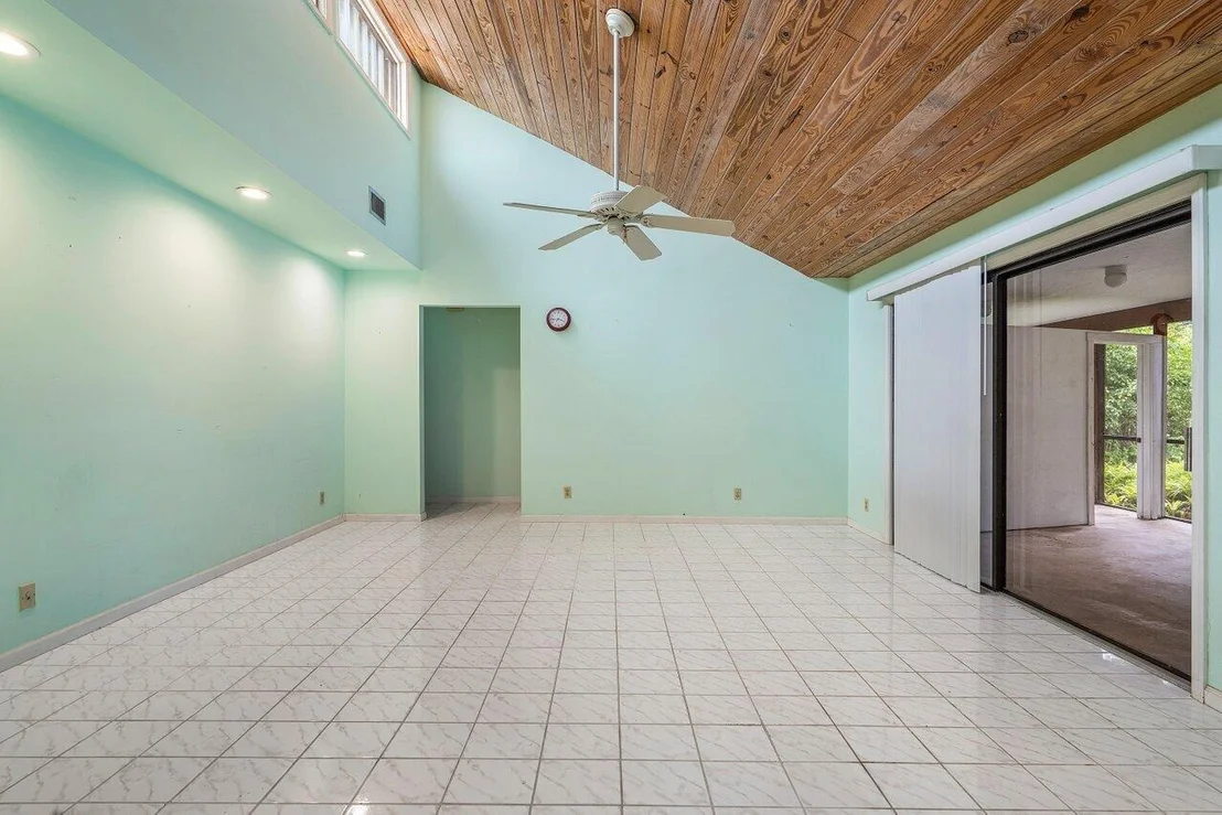 Photo of 4744 Dolphin Drive