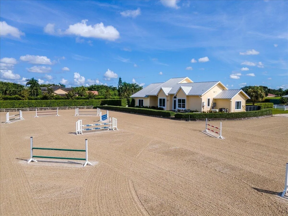 Photo of 14402 Laurel Trail