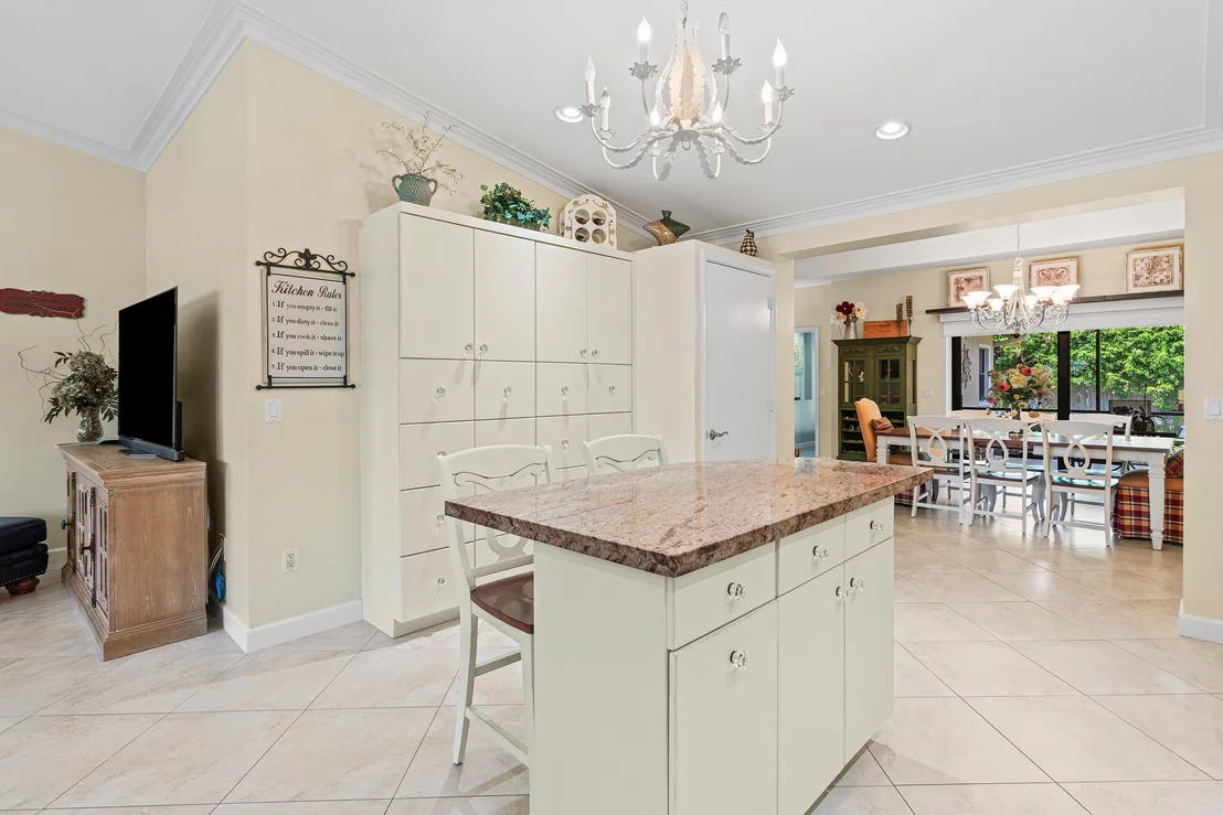 Photo of 5175 Beechwood Road
