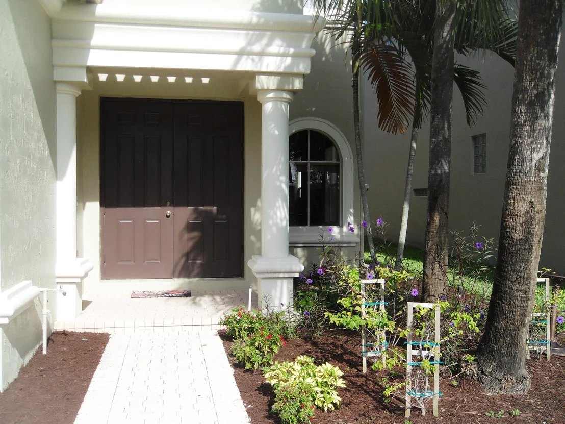 Photo of 1090 Grove Park Circle