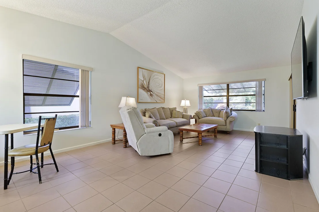 Photo of Unit A at 2 Ridge Pointe Drive