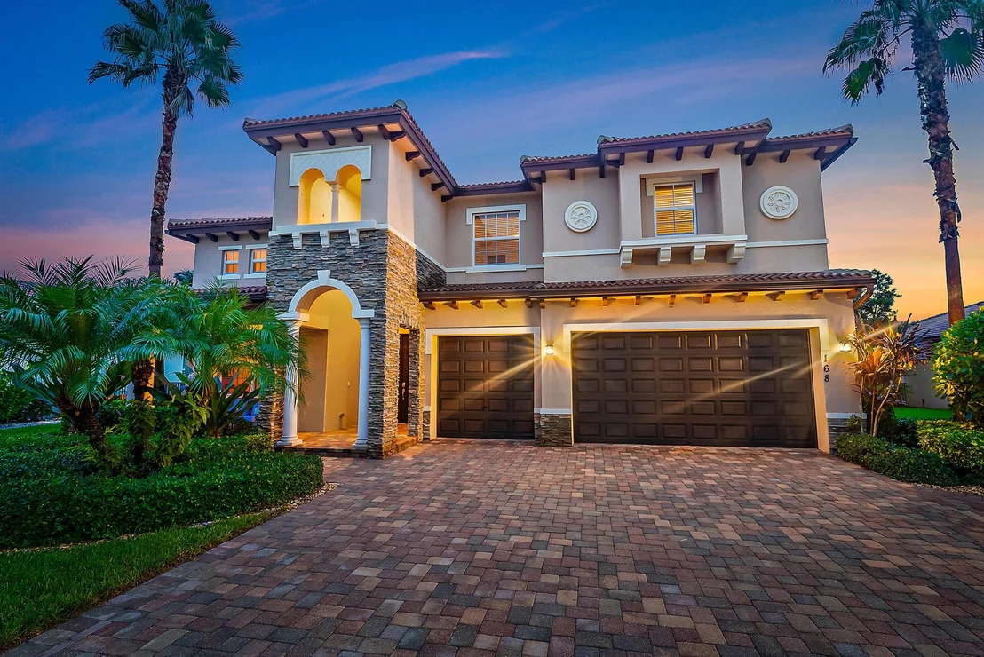Photo of 168 Manor Circle