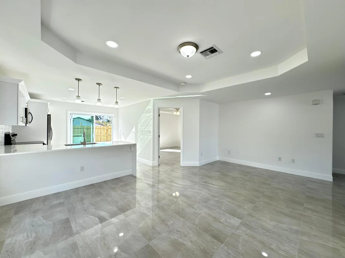 Photo of 4916 Biscayne Drive