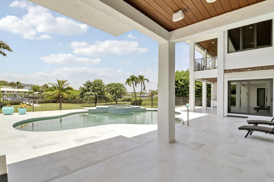 Photo of 18411 SE Lakeside Drive