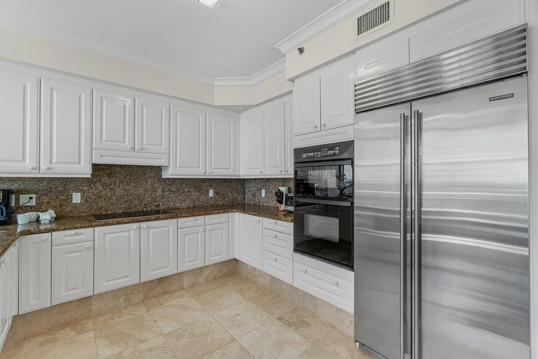 Photo of Unit 607 at 3720 S Ocean Boulevard