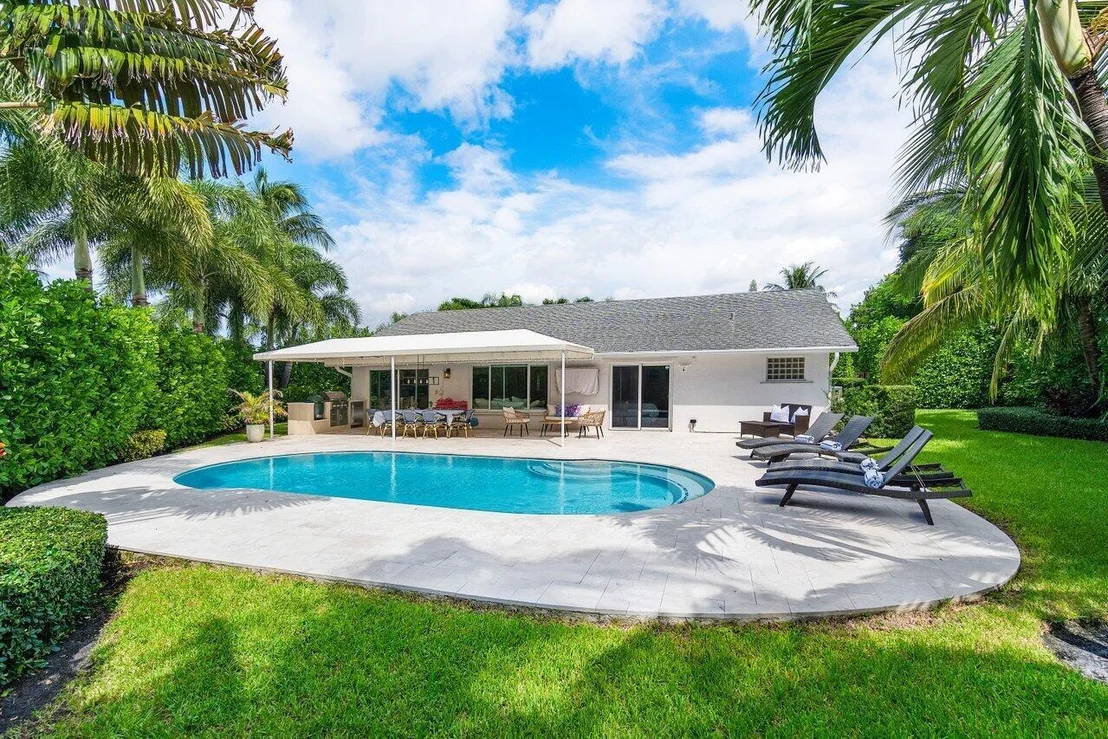 Photo of 415 Enfield Road