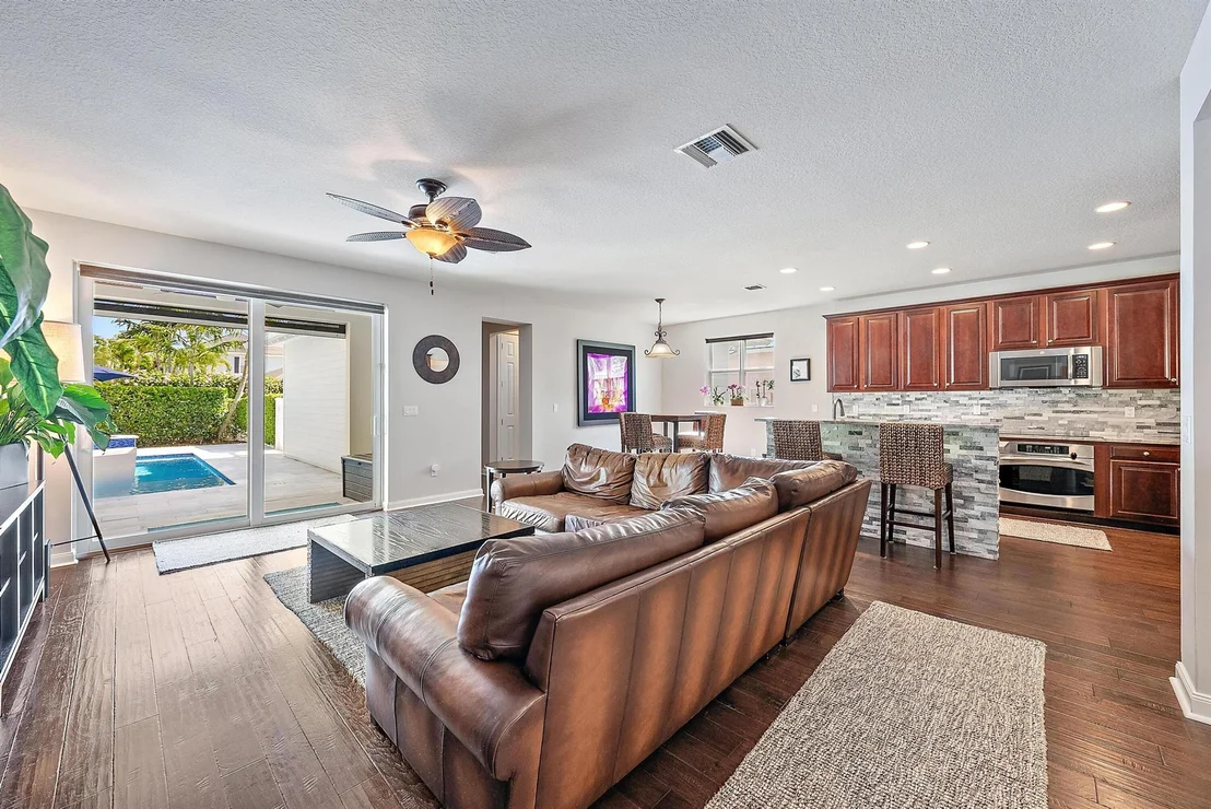 Photo of 1041 Duval Street