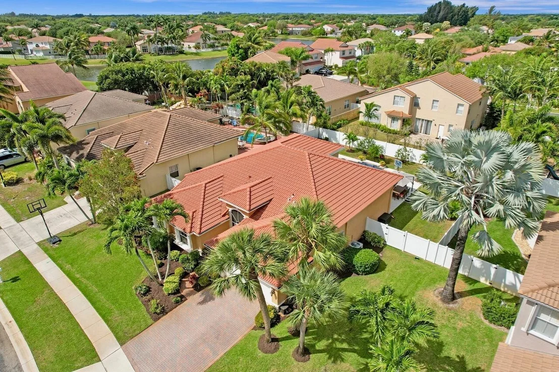 Photo of 6127 Indian Forest Circle