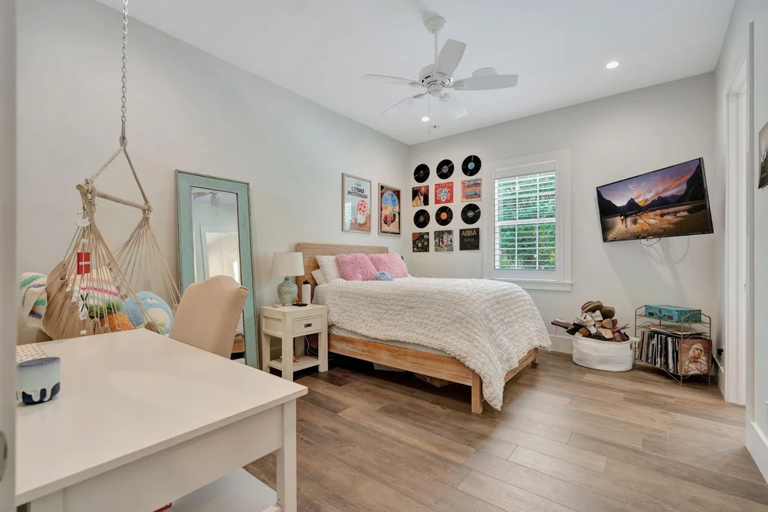 Photo of 10095 176th Lane N