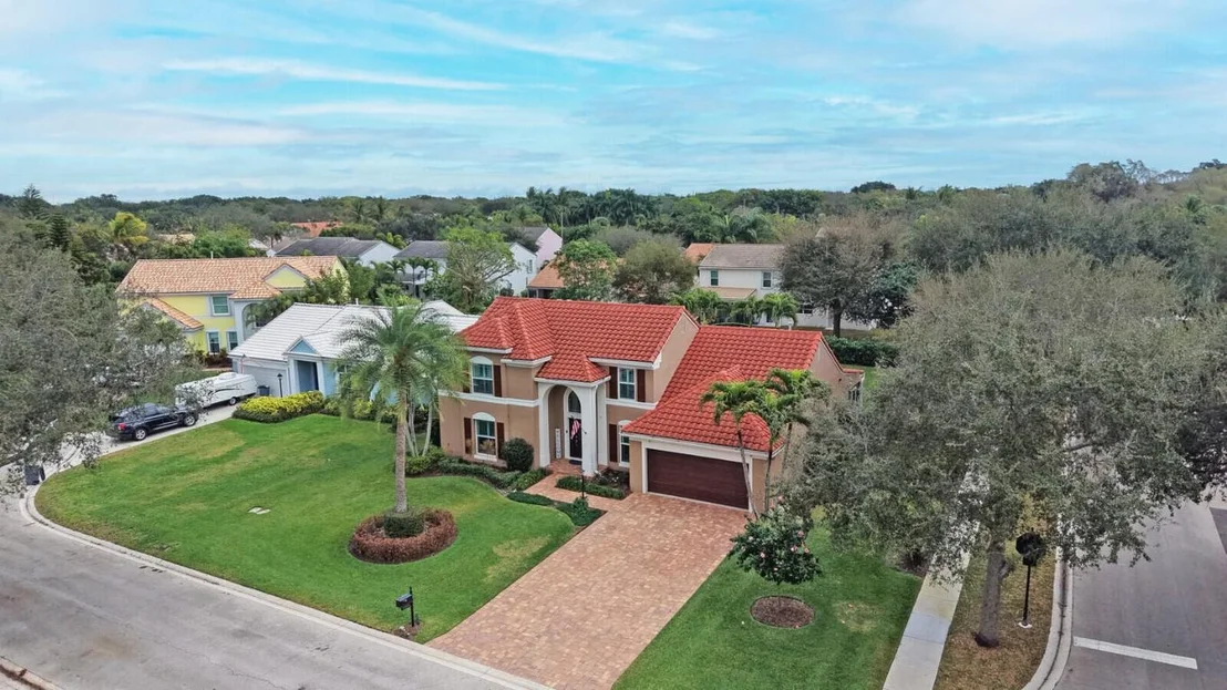 Photo of 1008 Pine Lake Circle