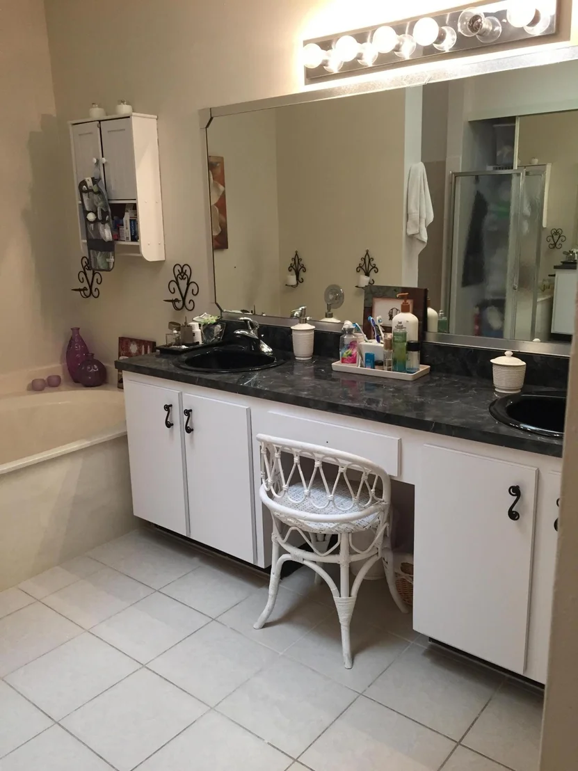 Photo of Unit C at 101 Half Moon Circle