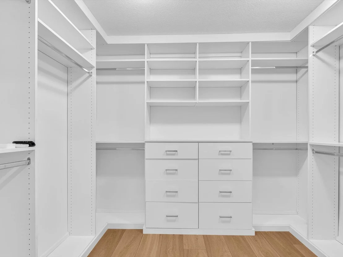 Photo of 3264 Lakeview Drive