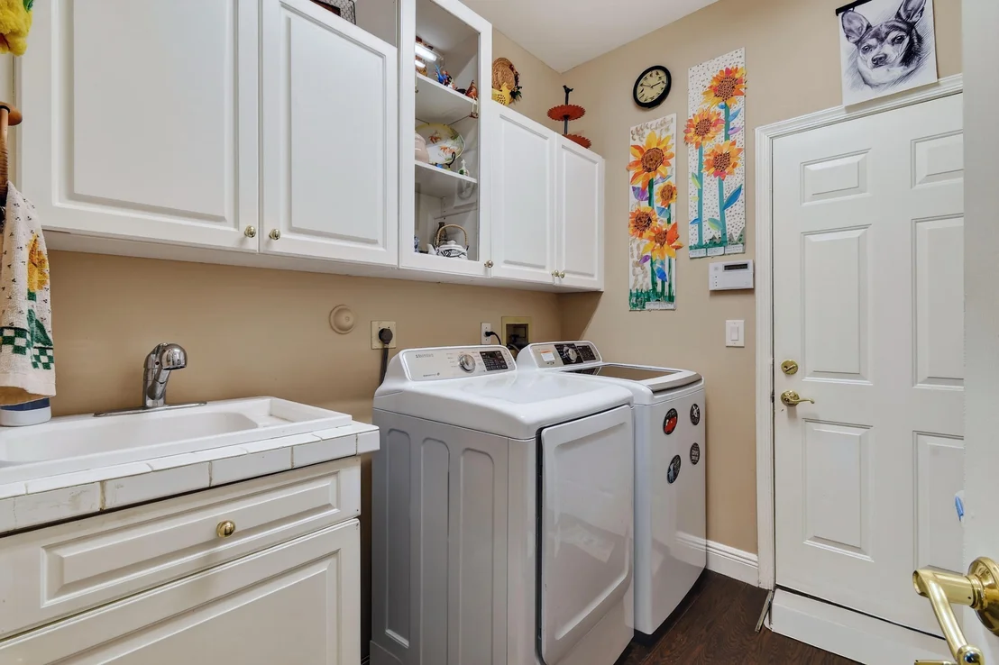 Photo of 153 N River Drive E