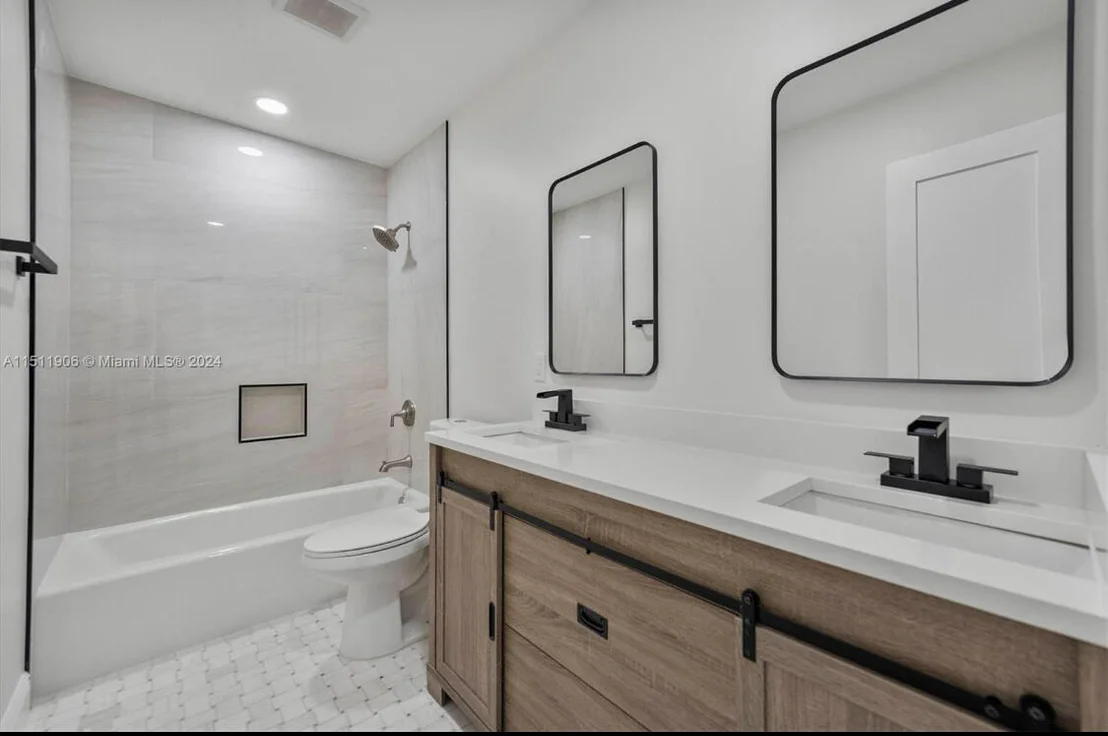 Photo of 15763 Alexander Run