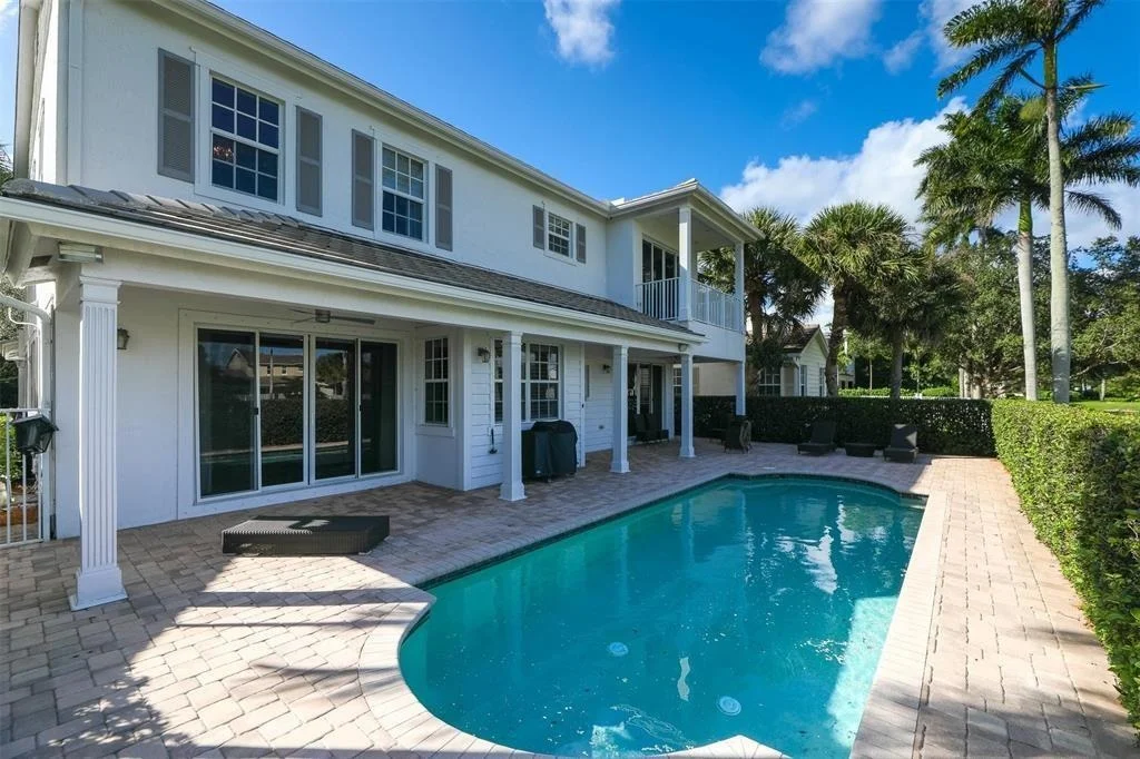 Photo of 4734 Lakeside Terrace