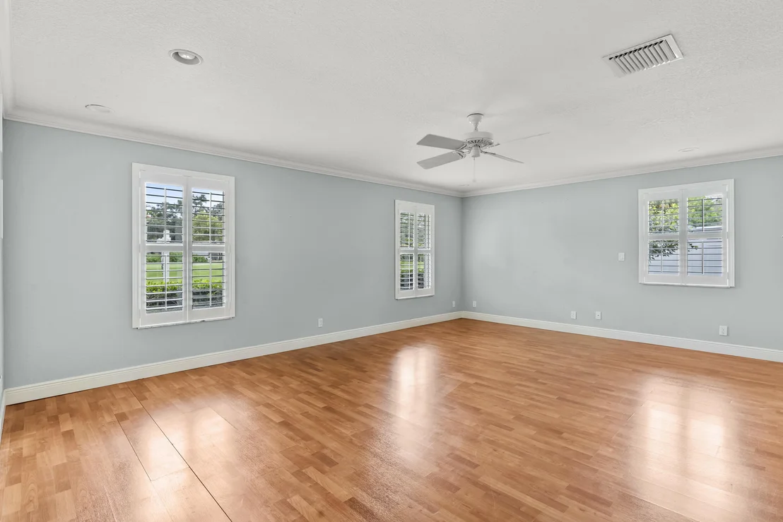 Photo of 3210 Lakeview Drive
