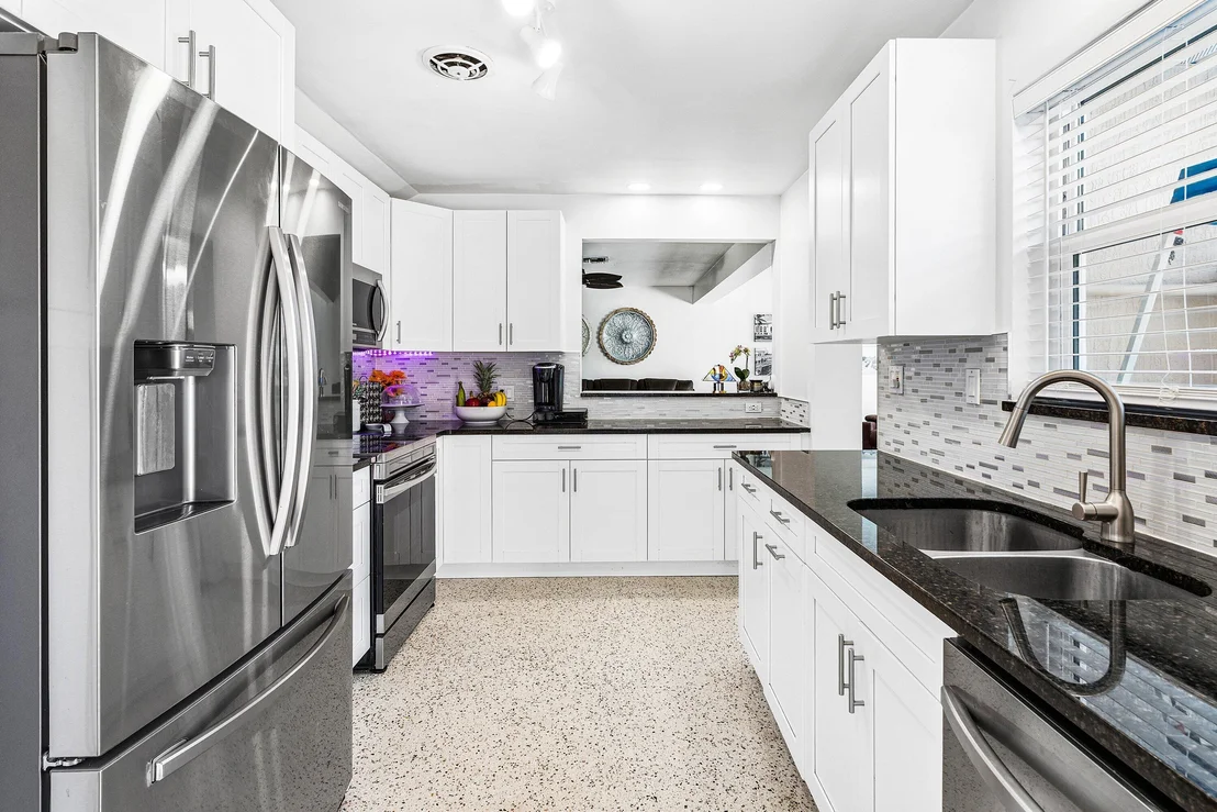 Photo of 1603 Crest Drive