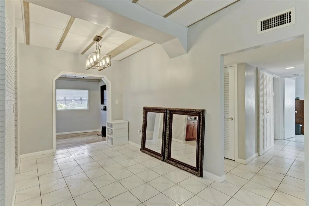 Photo of 822 Burch Drive