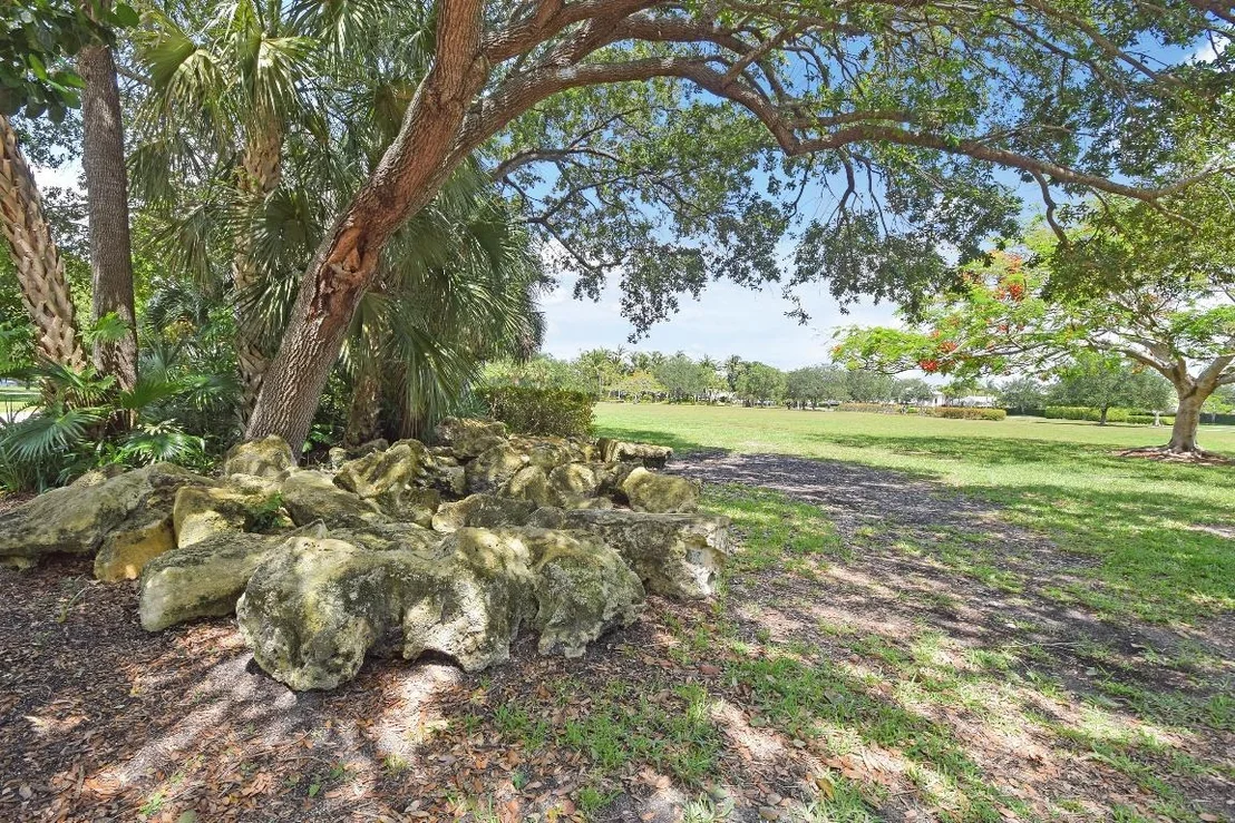 Photo of 349 Eagleton Golf Drive