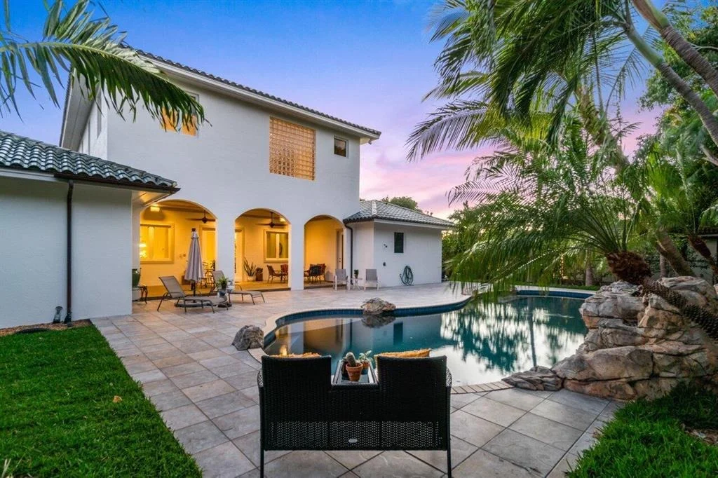 Photo of 804 Marbella Lane E