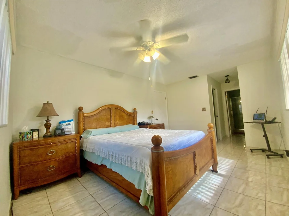 Photo of 1104 Pinehurst