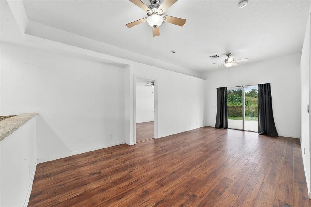 Photo of 6934 Mitchell Street