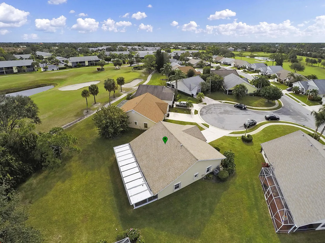 Photo of 289 Moccasin Trail W