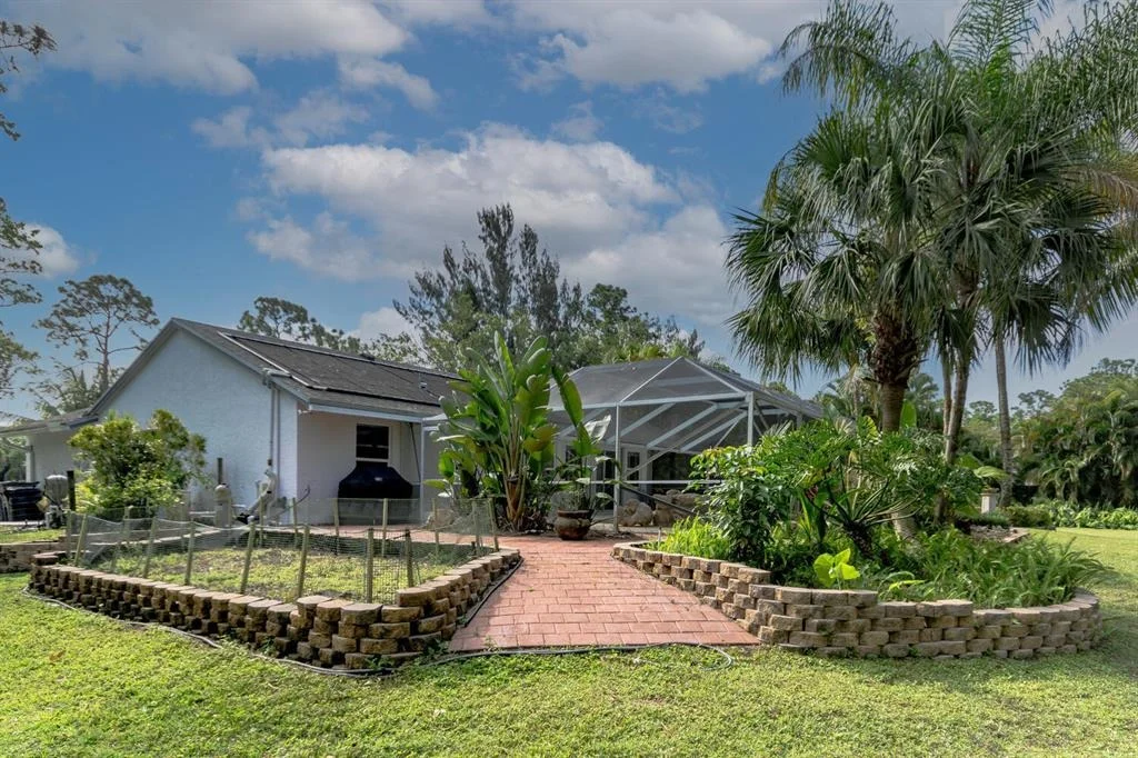 Photo of 17599 Alexander Run
