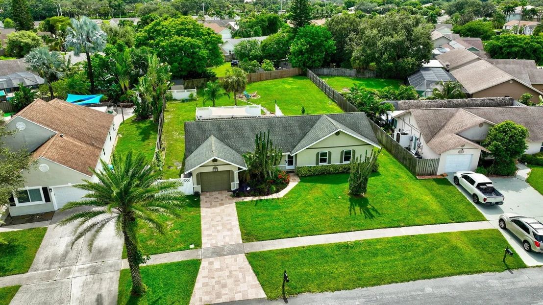 Photo of 50 Cedar Circle