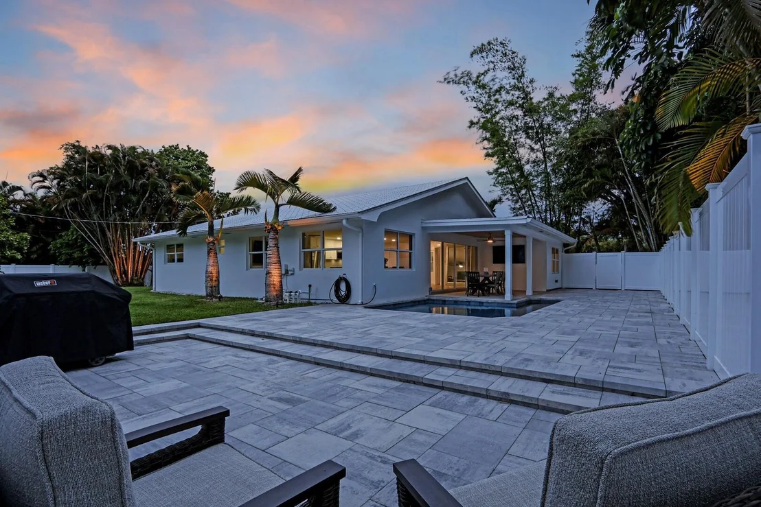 Photo of 5114 Laird Lane