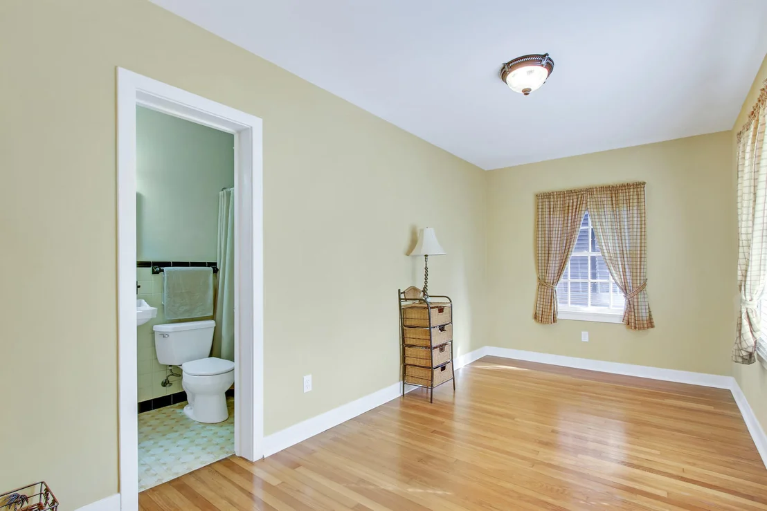 Photo of 243 Pershing Way