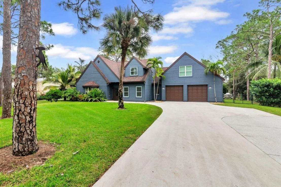 Photo of 10070 Trailwood Circle