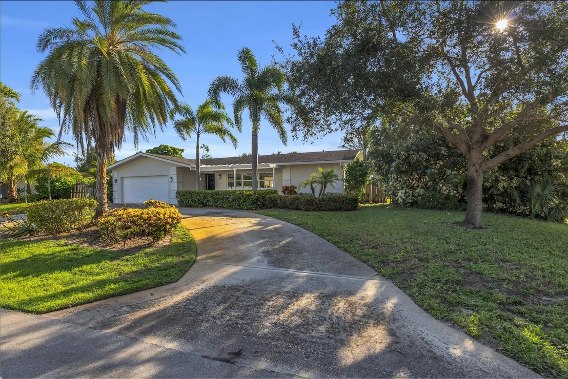 Photo of 40 Pinetree Place