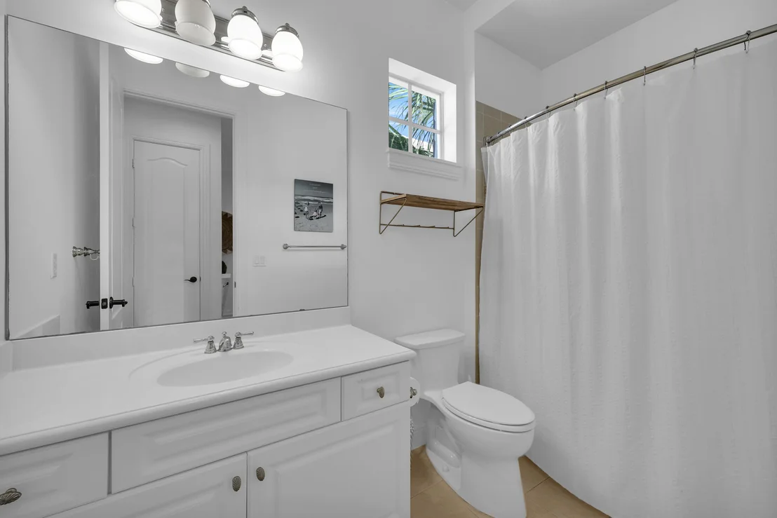 Photo of 212 W Bay Cedar Circle
