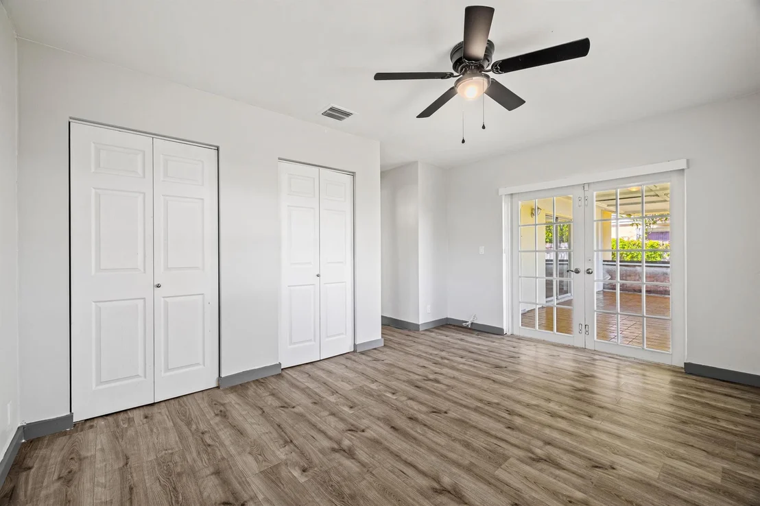 Photo of 6961 Southgate Boulevard