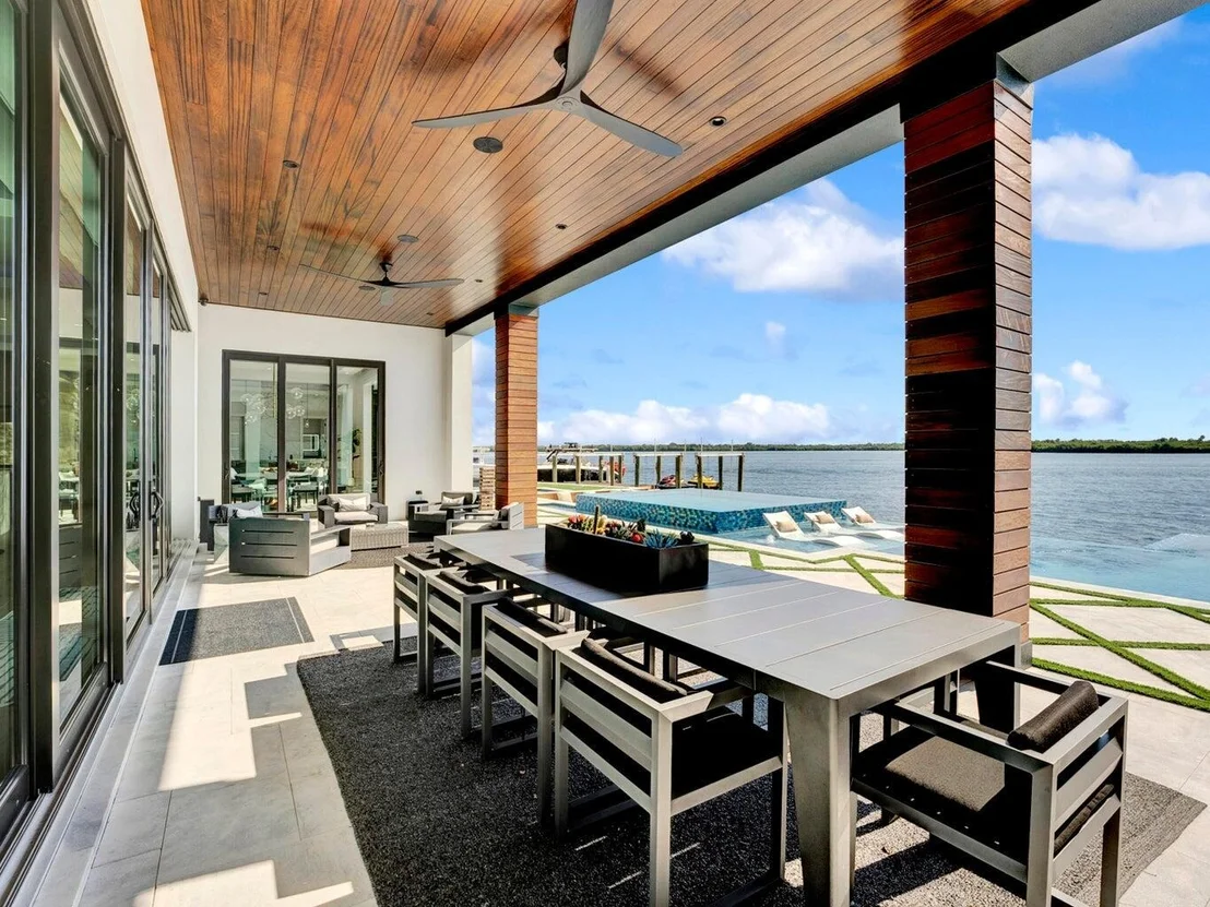 Photo of 712 Lakeside Circle