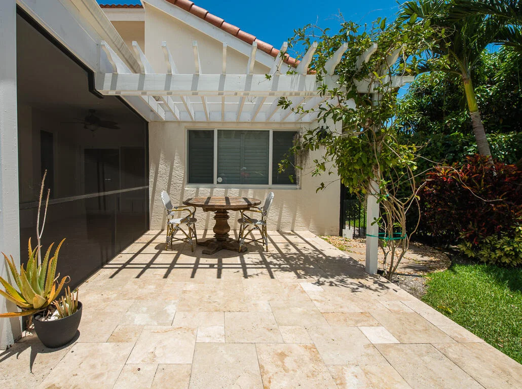 Photo of 1055 Parkside Circle N