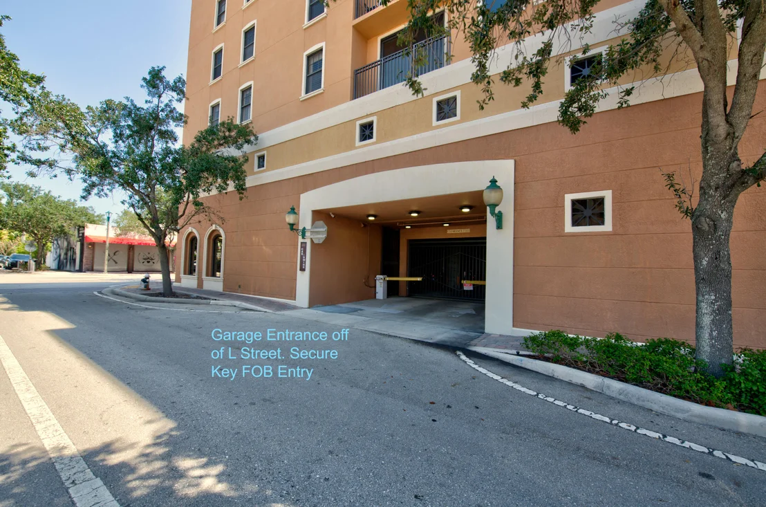 Photo of Unit 607 at 511 Lucerne Avenue