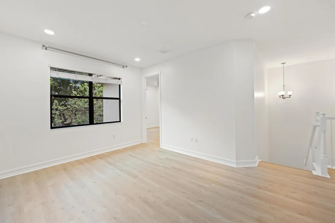 Photo of 13739 Moss Agate Avenue
