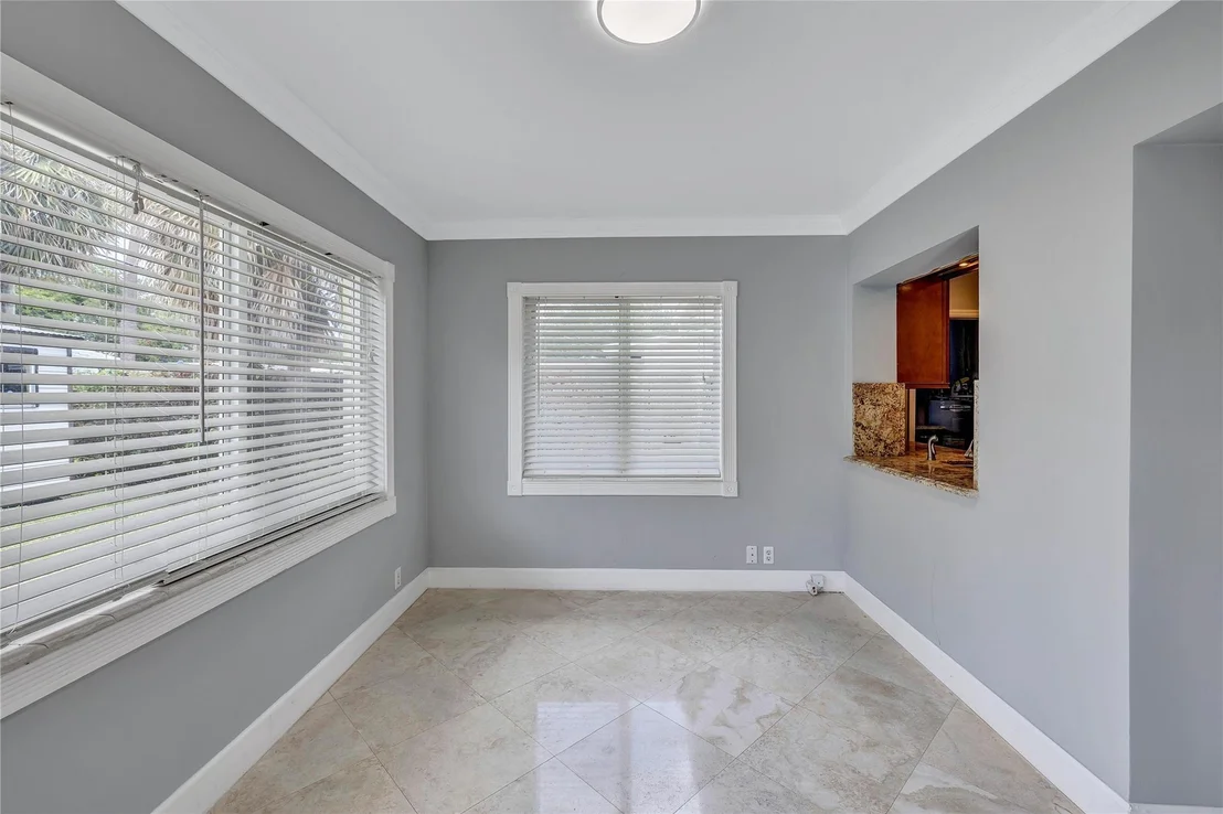 Photo of 2011 NE 34th Street