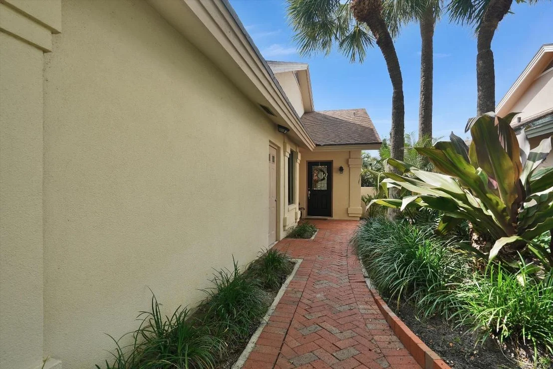 Photo of 316 River Edge Road