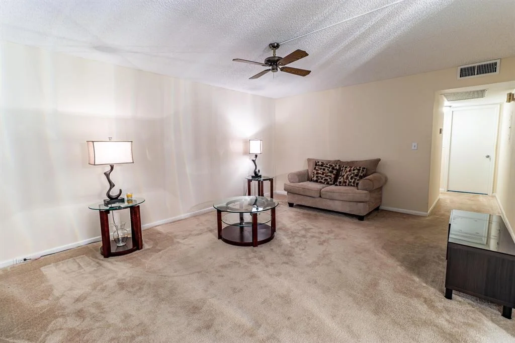 Photo of Unit E1 at 1904 Bermuda Circle