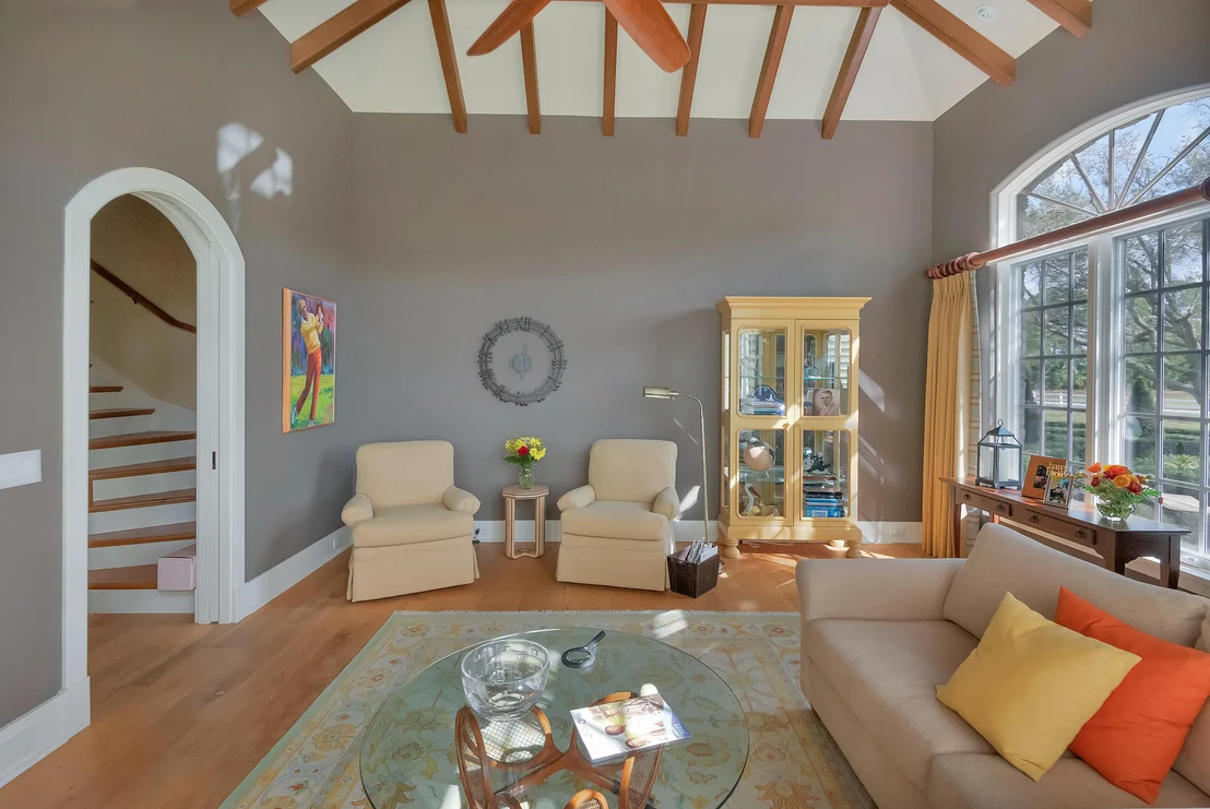 Photo of 10094 165th Street N