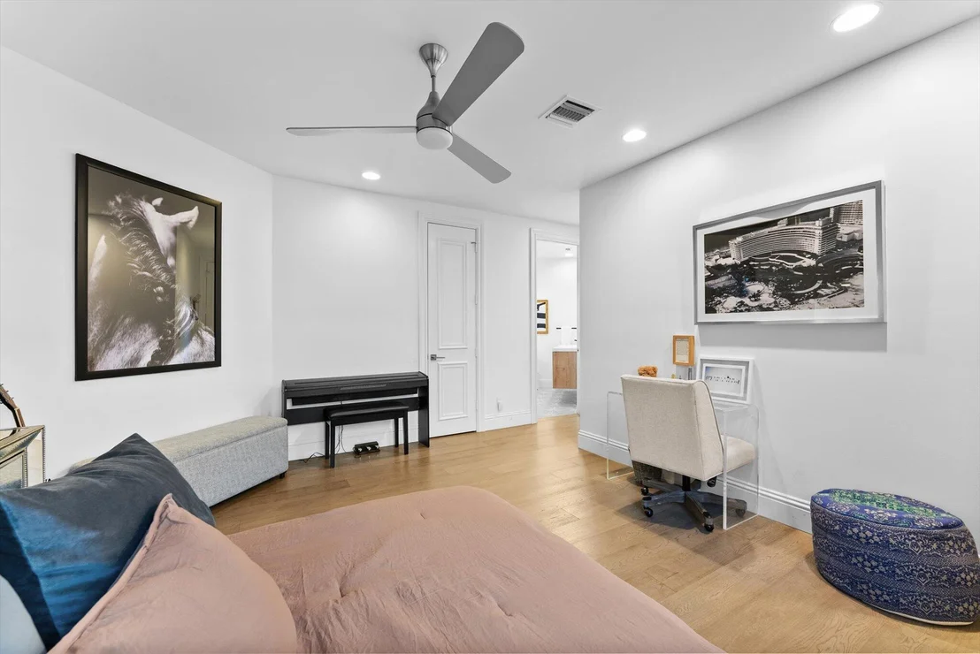 Photo of 7955 Mandarin Drive